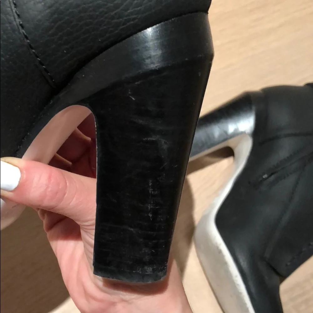 Fendi Black Women's Ankle Boots - Picture 7 of 8